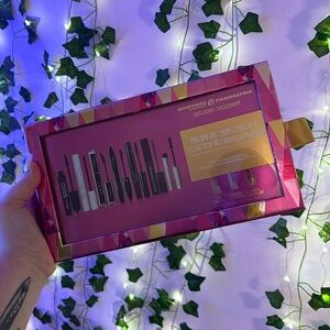 NWT Mascara Discovery Collection